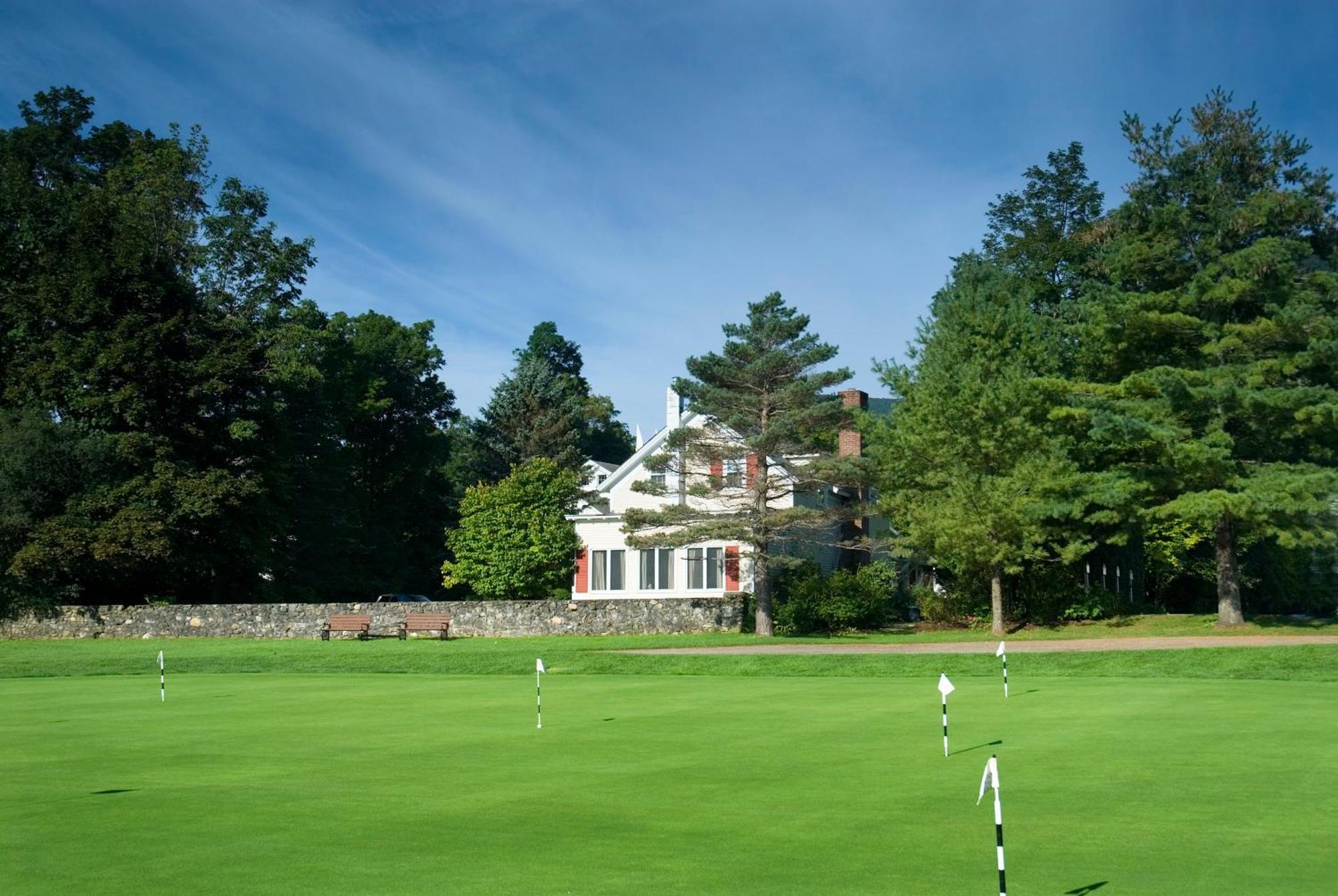 The Equinox Golf Resort & Spa Manchester Exterior foto